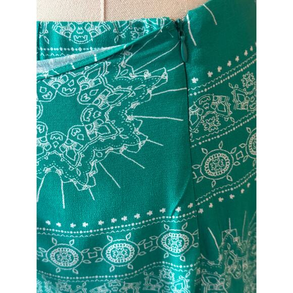 Vici | NWT Boho Kelly Green Short Wrap Skirt | Size Small - Picture 8 of 12